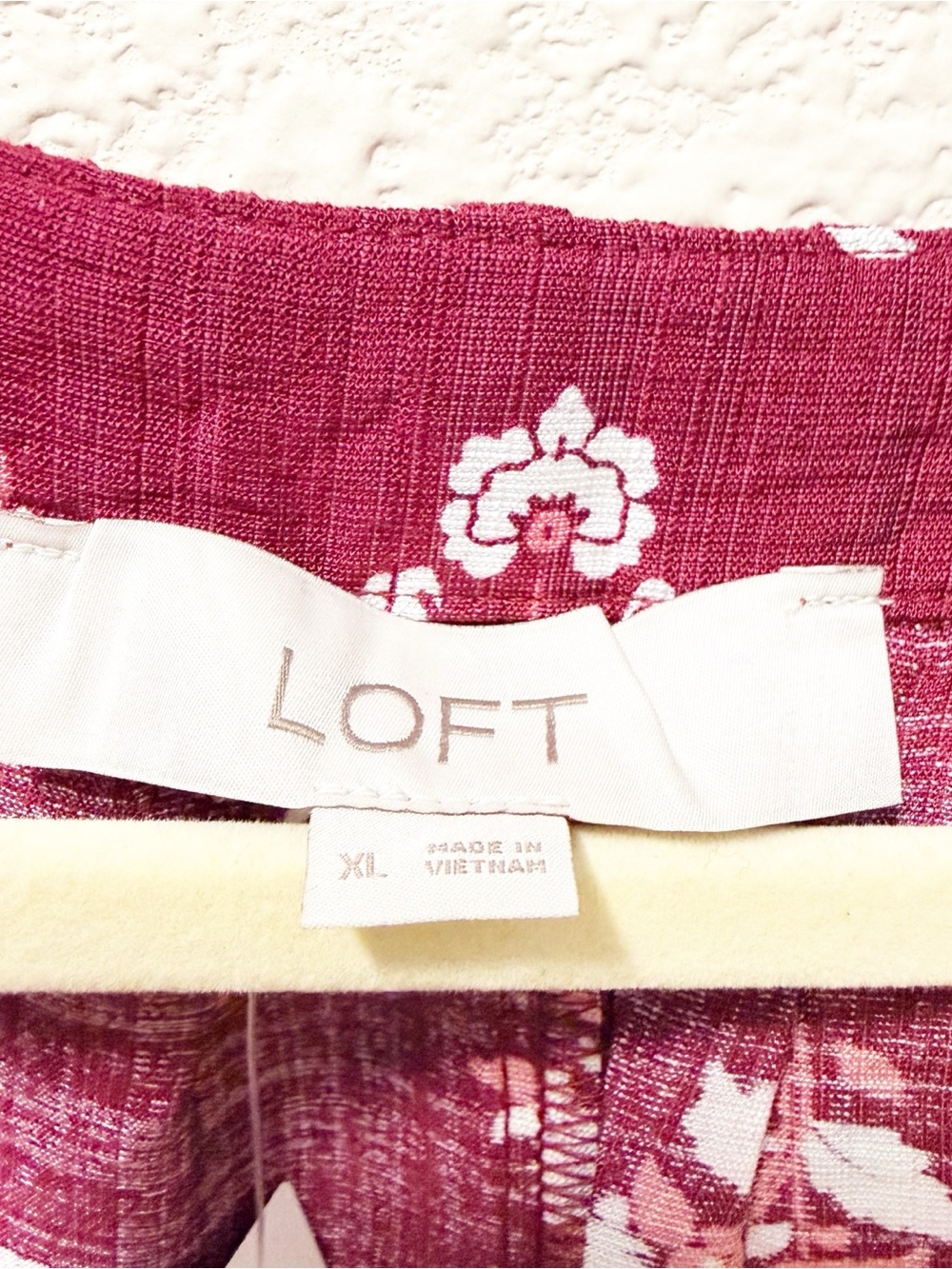 NEW Loft Floral Cinched Scoop Neck Top XL Cranberry Bliss NWT - Picture 4 of 7